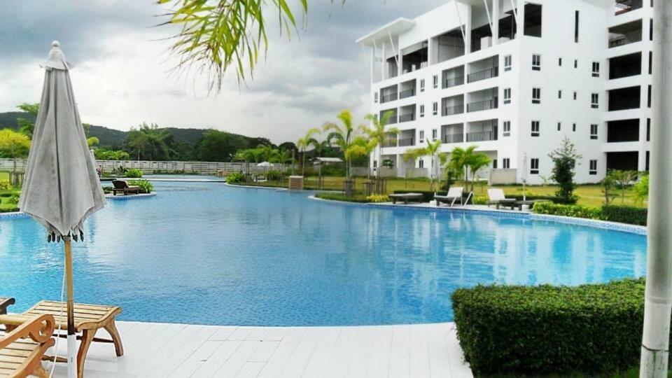 The Pride Paradise Apartment Hua Hin Exterior photo